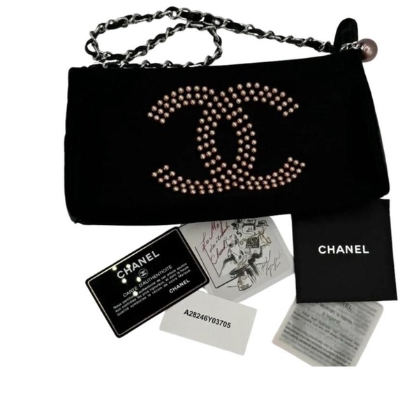 CHANEL Handbags - Chanel Black Shoulder Bag Baguette Pochette Clutch with Pink Pearl Studded Logo